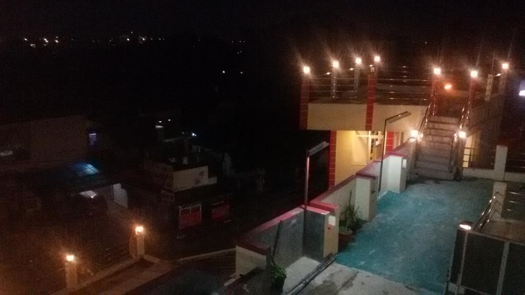 Guest House Salon Fora Gegerkalong Setiabudhi Bandung Dış mekan fotoğraf