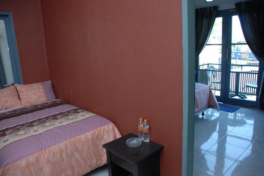 Guest House Salon Fora Gegerkalong Setiabudhi Bandung Dış mekan fotoğraf