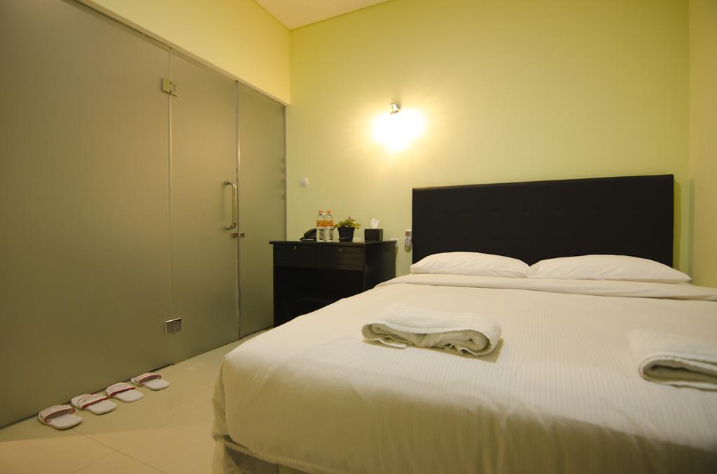 Guest House Salon Fora Gegerkalong Setiabudhi Bandung Dış mekan fotoğraf