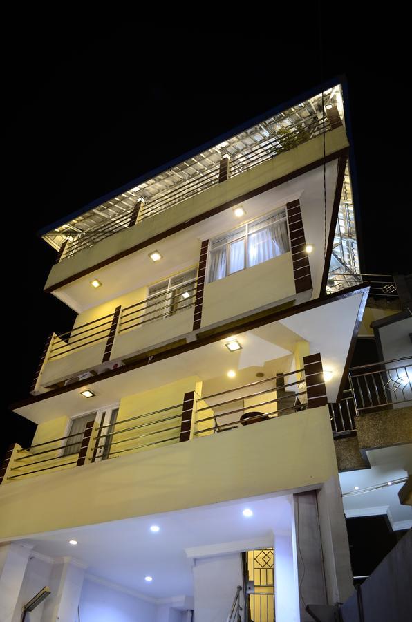 Guest House Salon Fora Gegerkalong Setiabudhi Bandung Dış mekan fotoğraf